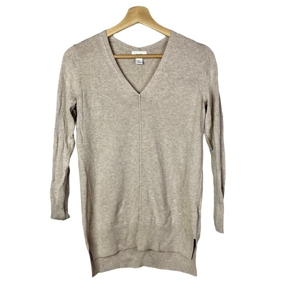 Old Navy Beige V-Neck High Low Exposed Seam Sweater XS - Picture 1 of 2